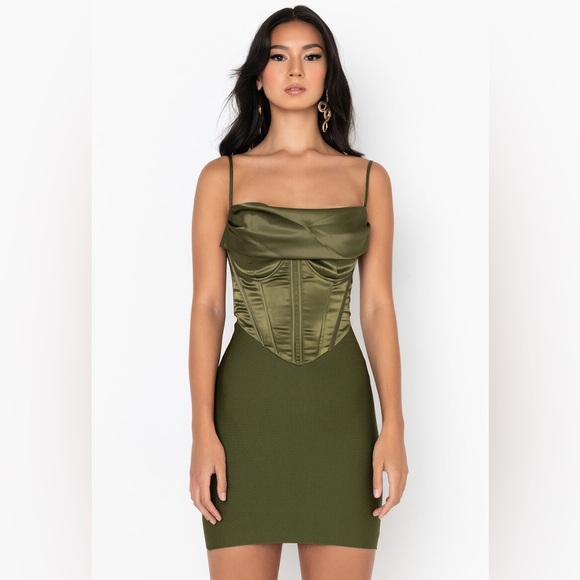 Elegant Olive Green Dress - Picture 1 of 7